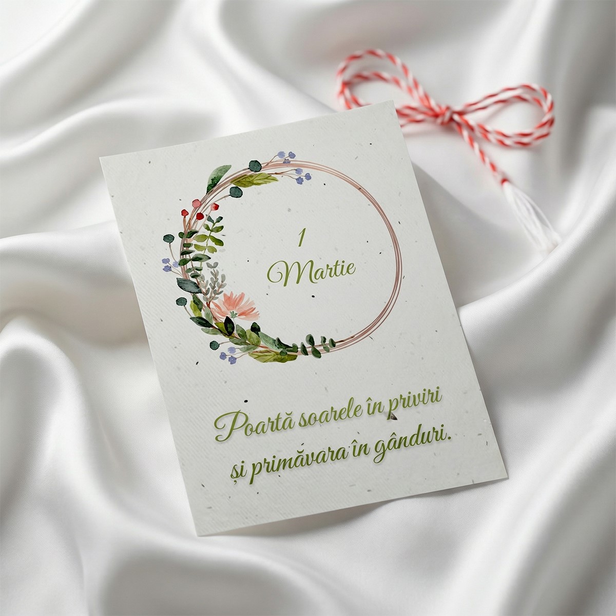 Felicitare 1 martie format A6 cu coronita florala si snur de martisor pe fundal alb